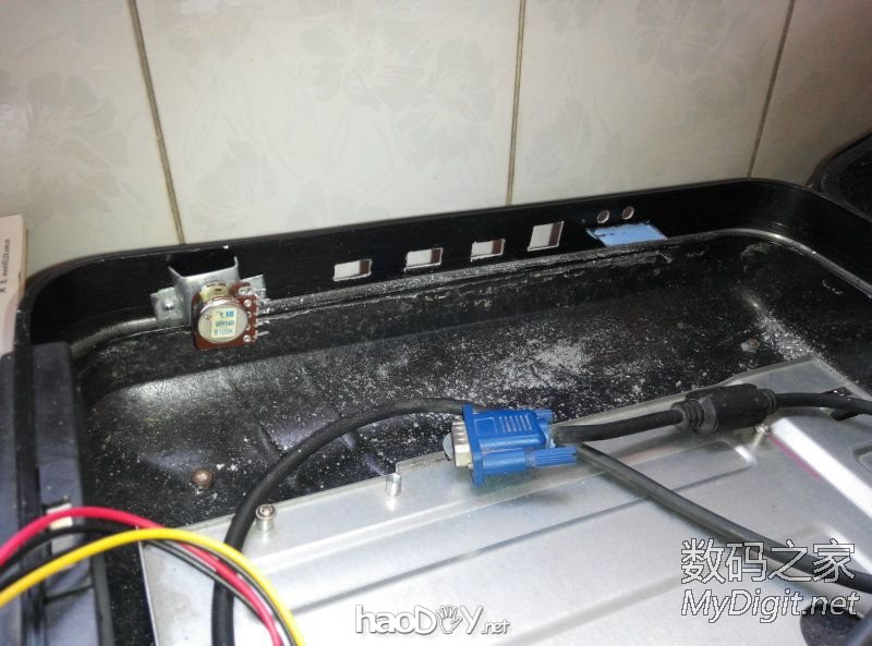 闲的没事干用台式机零件DIY改装的手提电脑纯粹给自己找点乐子,没办法就好这一口 闲的没事干用台式机零件DIY改装的手提电脑纯粹给自己找点乐子,