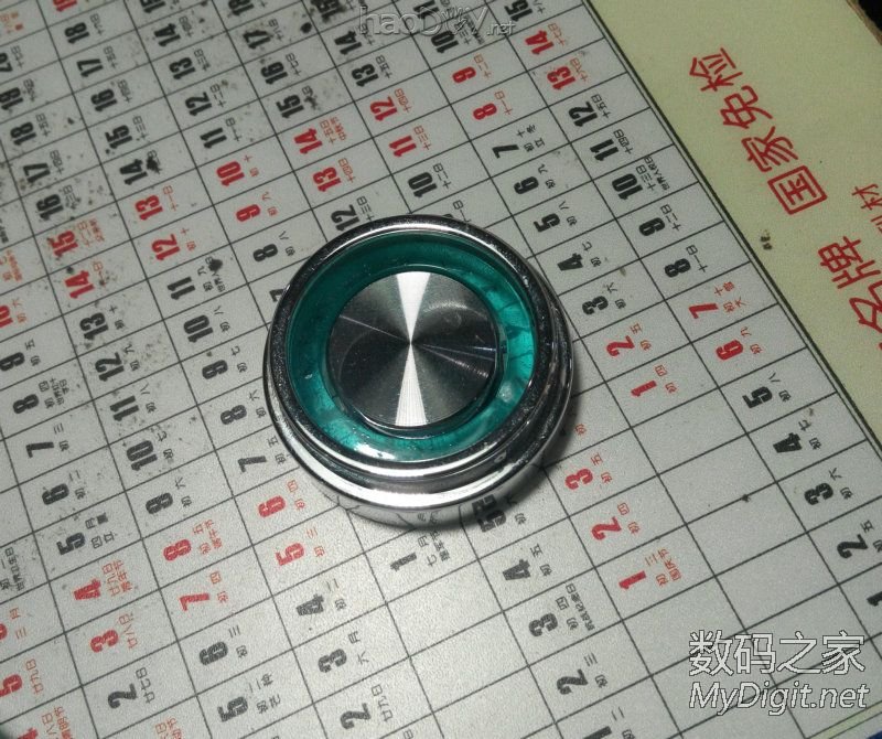 闲的没事干用台式机零件DIY改装的手提电脑纯粹给自己找点乐子,