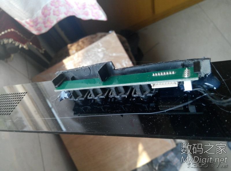 闲的没事干用台式机零件DIY改装的手提电脑纯粹给自己找点乐子,