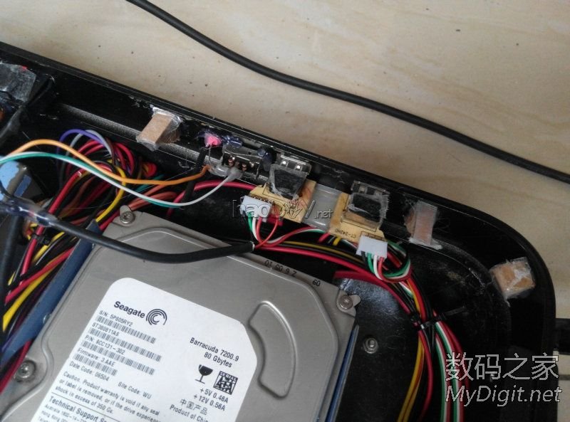 闲的没事干用台式机零件DIY改装的手提电脑纯粹给自己找点乐子,