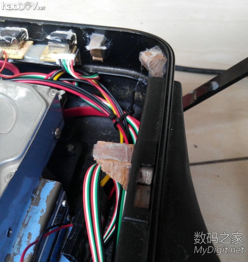 闲的没事干用台式机零件DIY改装的手提电脑纯粹给自己找点乐子,