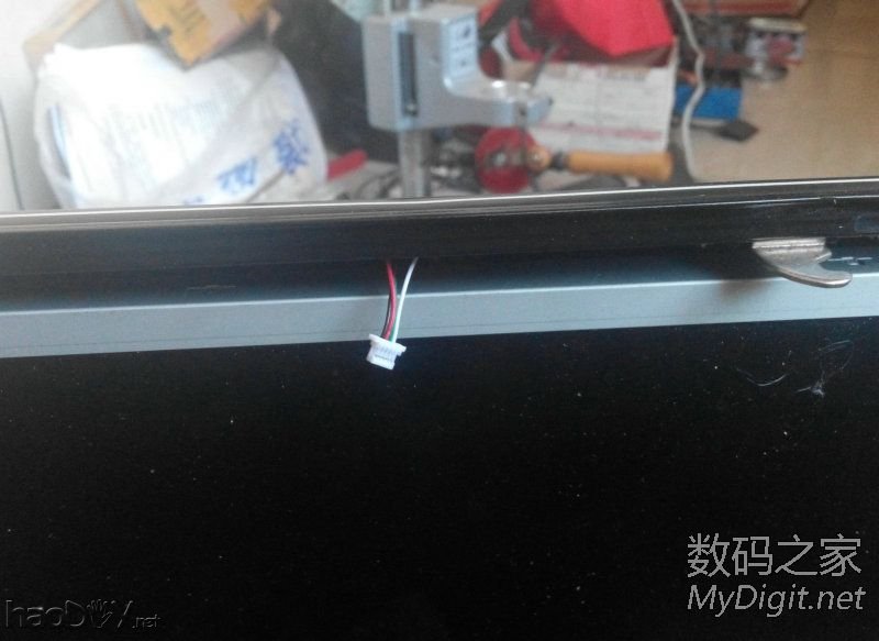 闲的没事干用台式机零件DIY改装的手提电脑纯粹给自己找点乐子,