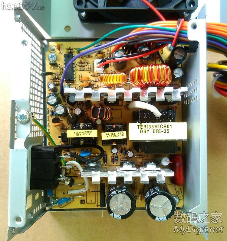 闲的没事干用台式机零件DIY改装的手提电脑纯粹给自己找点乐子,