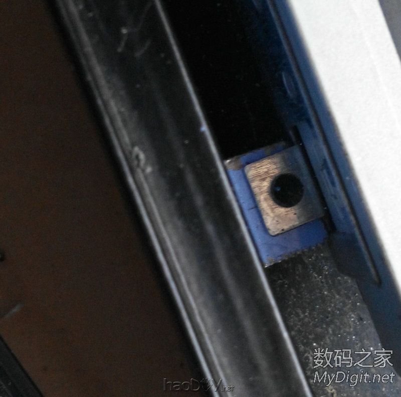 闲的没事干用台式机零件DIY改装的手提电脑纯粹给自己找点乐子,没办法就好这一口 闲的没事干用台式机零件DIY改装的手提电脑纯粹给自己找点乐子,