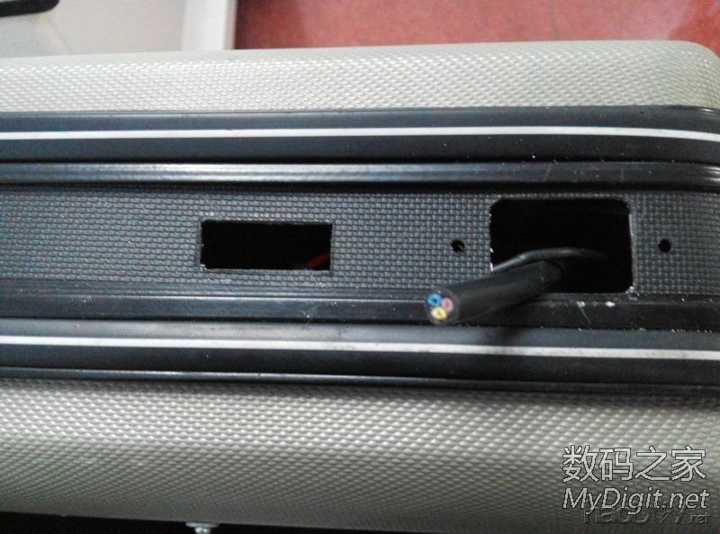 闲的没事干用台式机零件DIY改装的手提电脑纯粹给自己找点乐子,没办法就好这一口 闲的没事干用台式机零件DIY改装的手提电脑纯粹给自己找点乐子,