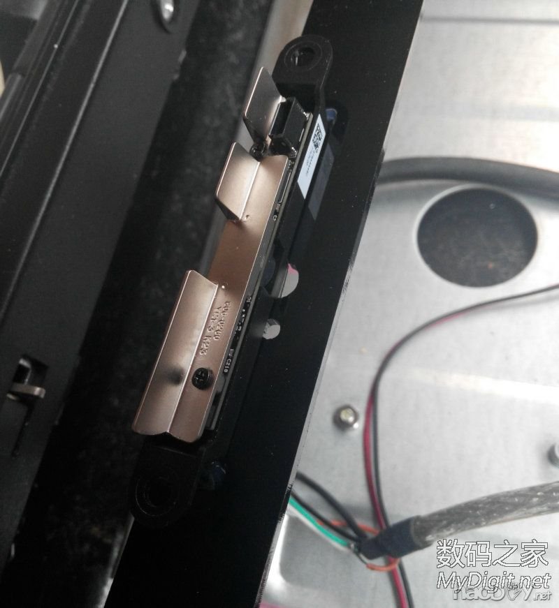 闲的没事干用台式机零件DIY改装的手提电脑纯粹给自己找点乐子,