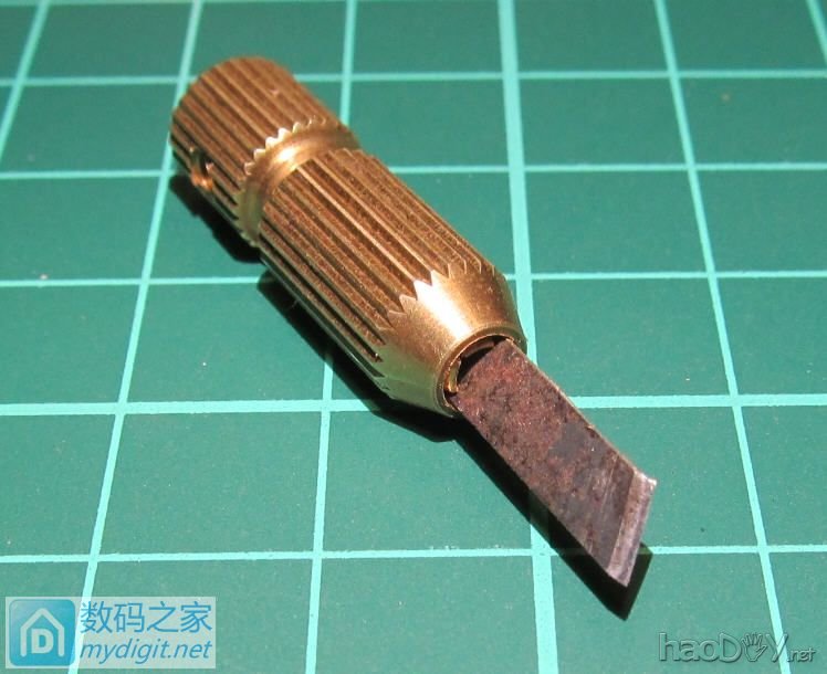 做个小刀片夹具(更新手柄) 做个小刀片夹具(更新手柄)