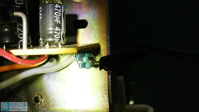 撸坛友的绿杨 YB1731B 3A直流稳压电源加背光、校正。 撸坛友的绿杨 YB1731B 3A直流稳压电源加背光、校正。