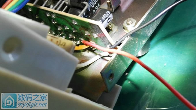 撸坛友的绿杨 YB1731B 3A直流稳压电源加背光、校正。 撸坛友的绿杨 YB1731B 3A直流稳压电源加背光、校正。