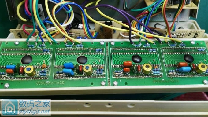 撸坛友的绿杨 YB1731B 3A直流稳压电源加背光、校正。 撸坛友的绿杨 YB1731B 3A直流稳压电源加背光、校正。