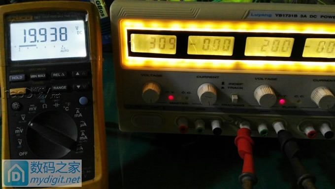 撸坛友的绿杨 YB1731B 3A直流稳压电源加背光、校正。