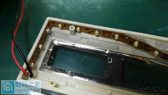 撸坛友的绿杨 YB1731B 3A直流稳压电源加背光、校正。 撸坛友的绿杨 YB1731B 3A直流稳压电源加背光、校正。