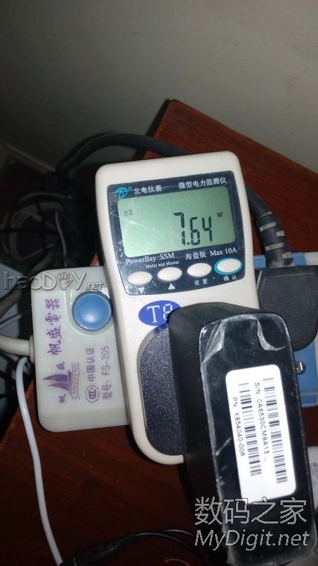 新丰田车机功率,实测中音量不接音箱、接一只、两只音箱功耗均为7W多 新丰田车机功率,实测中音量不接音箱、接一只、两只音箱功耗均为