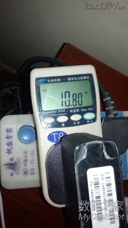 新丰田车机功率,实测中音量不接音箱、接一只、两只音箱功耗均为7W多 新丰田车机功率,实测中音量不接音箱、接一只、两只音箱功耗均为