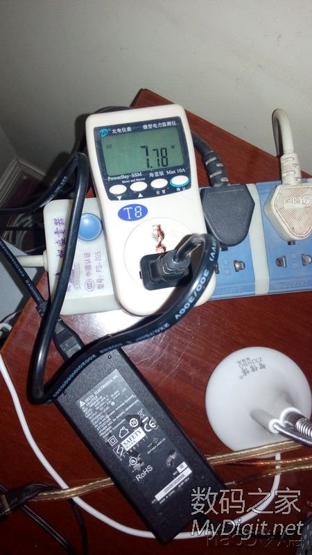 新丰田车机功率,实测中音量不接音箱、接一只、两只音箱功耗均为7W多 新丰田车机功率,实测中音量不接音箱、接一只、两只音箱功耗均为