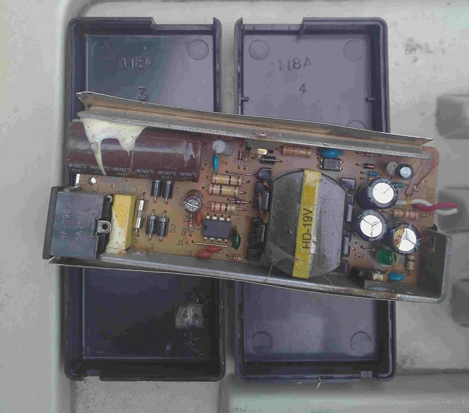 抛砖引玉-改笔记本电源输出电压 详解开关电源维修、调压 抛砖引玉-改笔记本电源输出电压 详解开关电源维修、调压