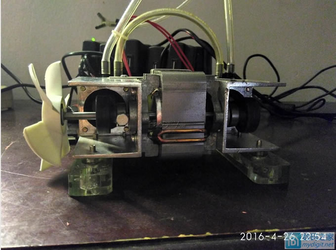 请输入描述 废品站15元拿回来的东西
