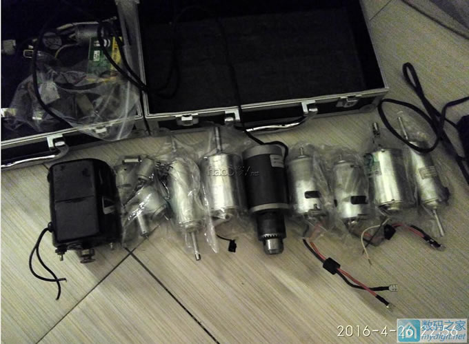 请输入描述 废品站15元拿回来的东西