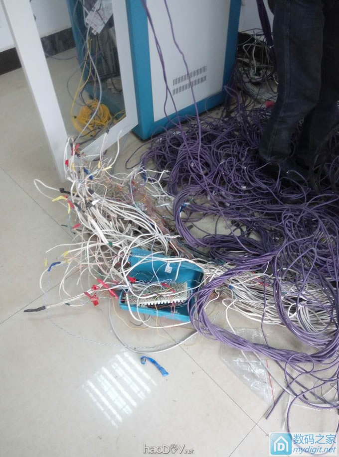 第一次碰到这么牛逼的机房,谁敢进来比一比 第一次碰到这么牛逼的机房,谁敢进来比一比