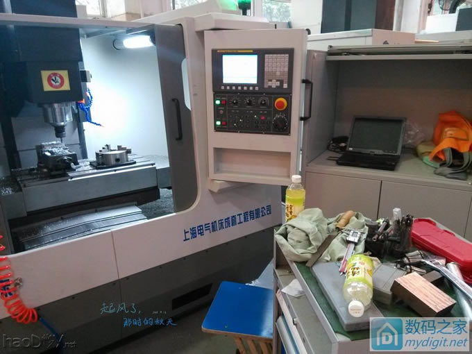 自制DIY移动电源(QI无线充电,太阳能充电)WingRises 自制DIY移动电源(QI无线充电,太阳能充电)WingRises|