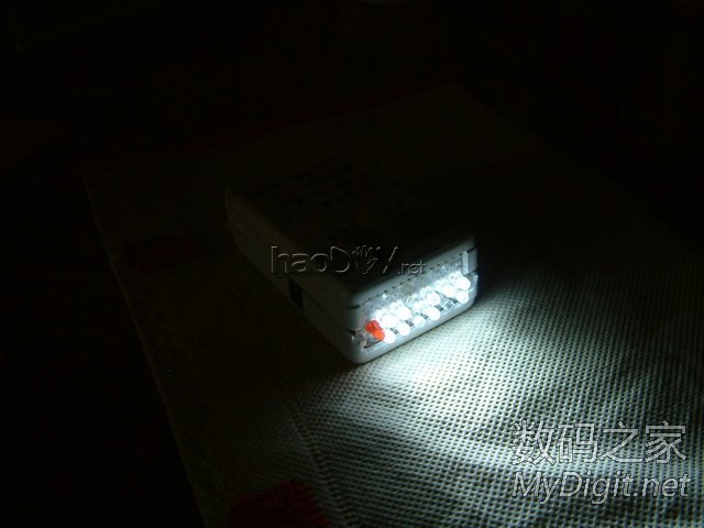 【小芯片大制作】ATTINY13白光LED灯,支持标准、高亮、频闪、呼吸四种模式方便切换。 【小芯片大制作】ATTINY13白光LED灯,支持标准、高亮、频闪、呼