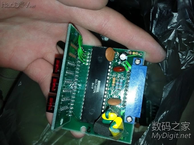 废品堆里淘了一堆,求鉴定。。。。