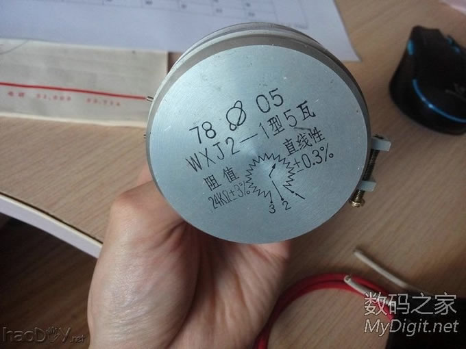 请输入描述 废品堆里淘了一堆,求鉴定。。。。