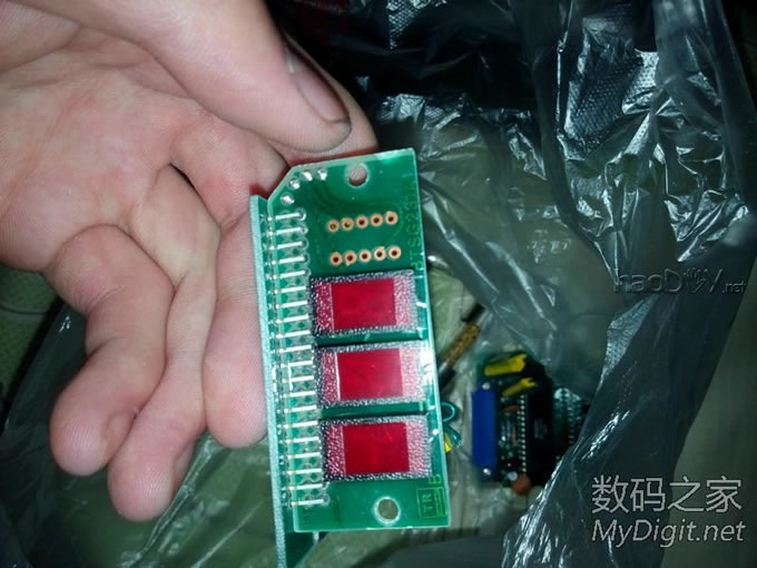 废品堆里淘了一堆,求鉴定。。。。