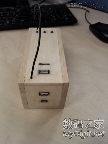 给相亲对象做了个插卡音箱。