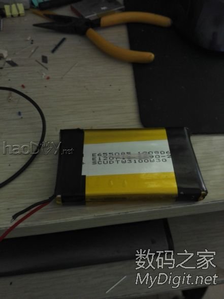 给相亲对象做了个插卡音箱。 给相亲对象做了个插卡音箱。