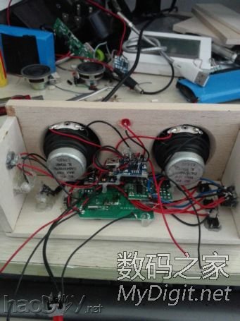 给相亲对象做了个插卡音箱。 给相亲对象做了个插卡音箱。