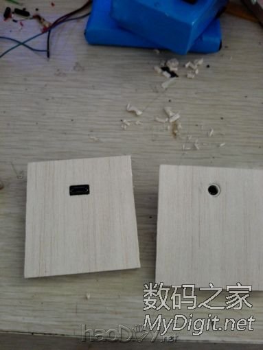 给相亲对象做了个插卡音箱。 给相亲对象做了个插卡音箱。