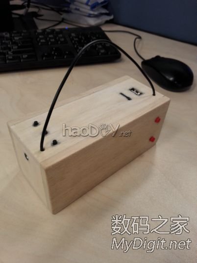 给相亲对象做了个插卡音箱。