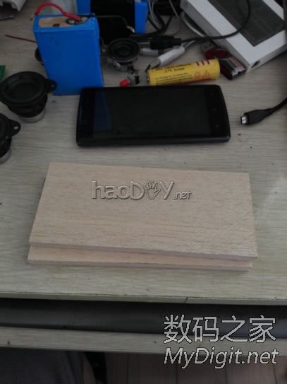 给相亲对象做了个插卡音箱。 给相亲对象做了个插卡音箱。