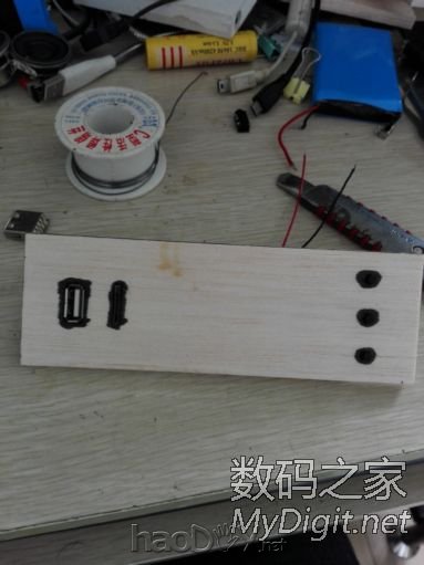 给相亲对象做了个插卡音箱。 给相亲对象做了个插卡音箱。