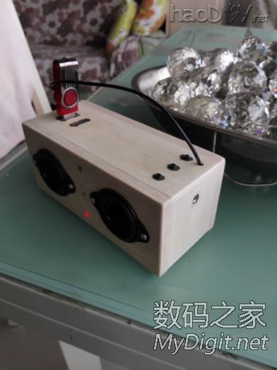 给相亲对象做了个插卡音箱。