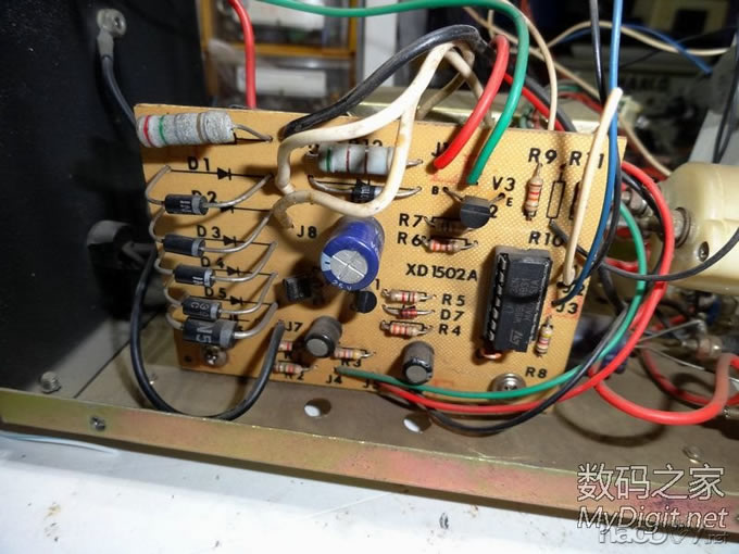 『MM DIY』给朋友改造两个修手机的电源。 『MM DIY』给朋友改造两个修手机的电源。