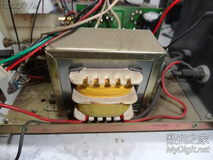 『MM DIY』给朋友改造两个修手机的电源。 『MM DIY』给朋友改造两个修手机的电源。