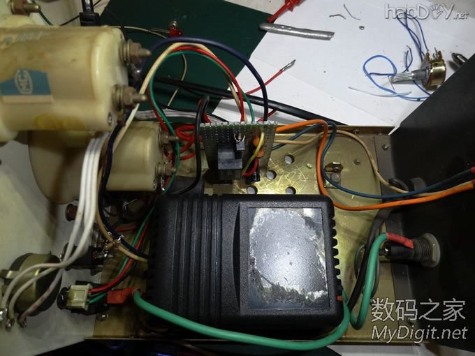 『MM DIY』给朋友改造两个修手机的电源。