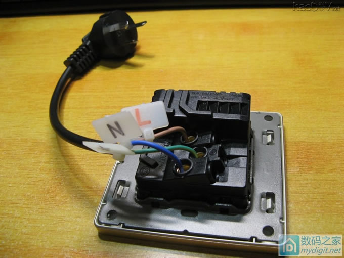 С֮ݸѣʵ繤״USB 1AǽʱDIY