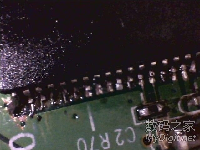 飞线修了一个内存至少掉三分一焊盘的WR740N路由器 飞线修了一个内存至少掉三分一焊盘的WR740N路由器