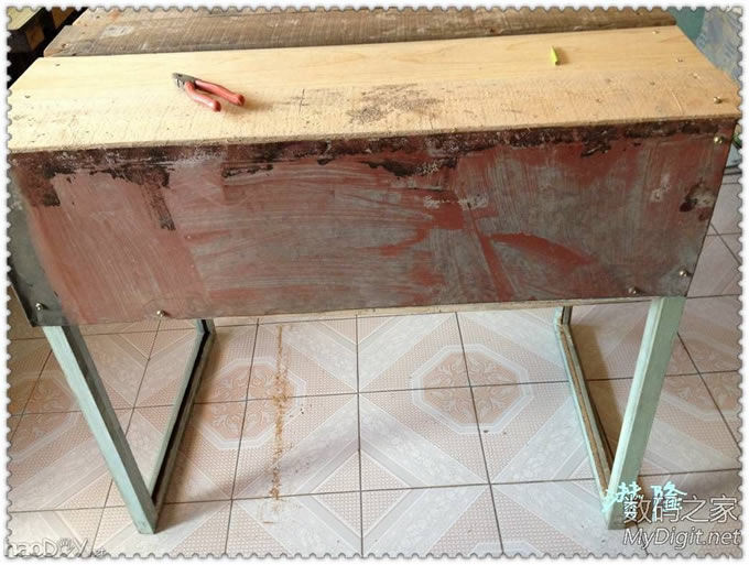 第一次做木匠,电子垃圾多了,做个大木桌子!