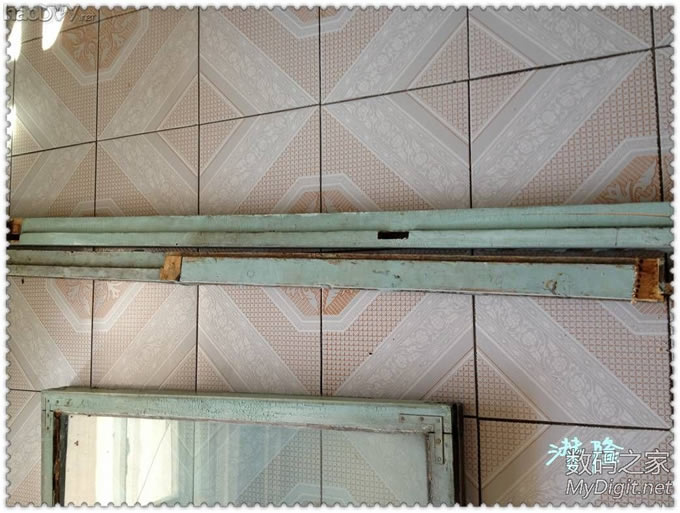 请输入描述 第一次做木匠,电子垃圾多了,做个大木桌子!