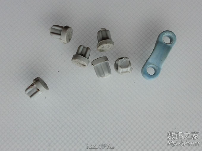 制作专用工具,拆子弹头异形螺丝,好用极了。 制作专用工具,拆子弹头异形螺丝,好用极了。