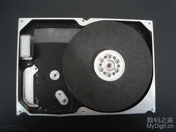 废旧硬盘改造的电磨工具(电机可长转不间断) 废旧硬盘改造的电磨工具(电机可长转不间断)