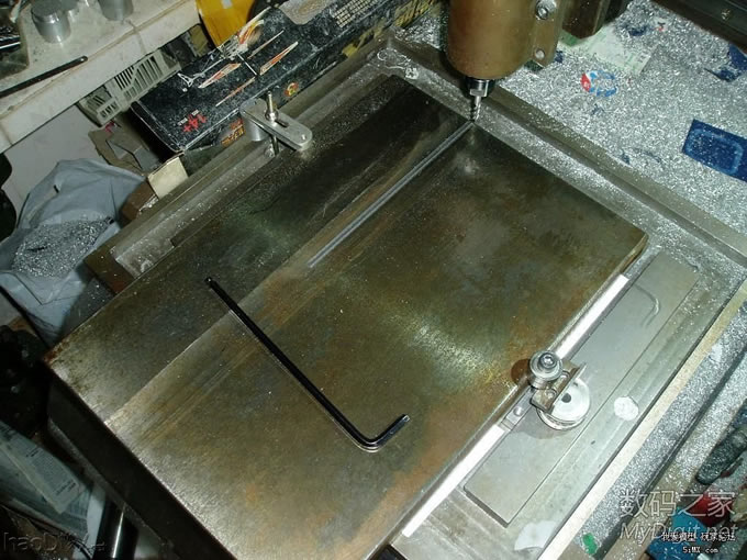 处女贴,发个自己玩的5轴雕刻机