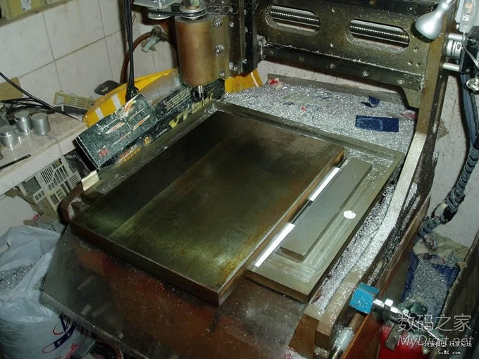 处女贴,发个自己玩的5轴雕刻机