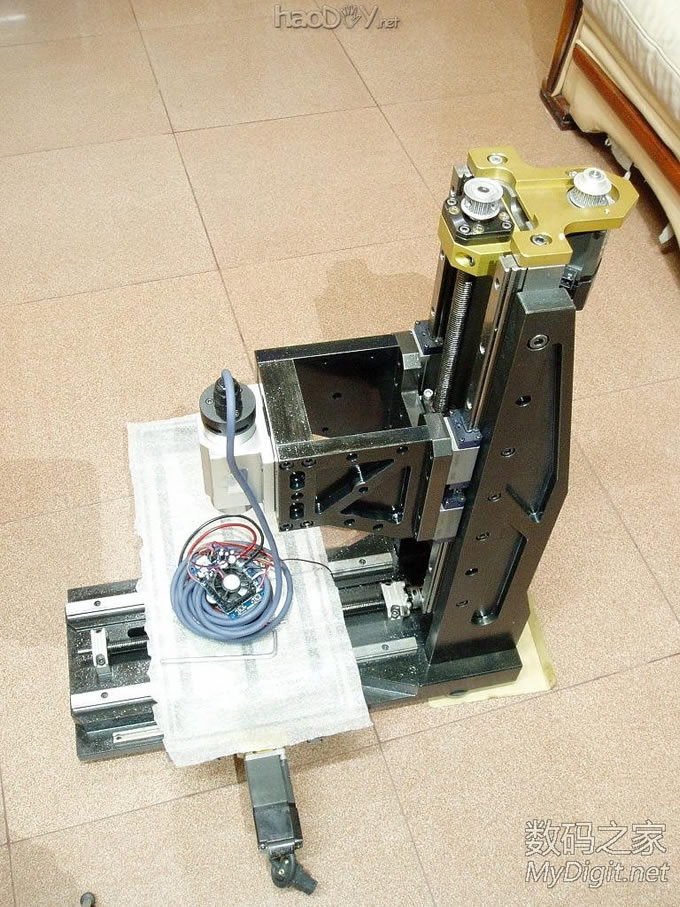 处女贴,发个自己玩的5轴雕刻机 处女贴,发个自己玩的5轴雕刻机