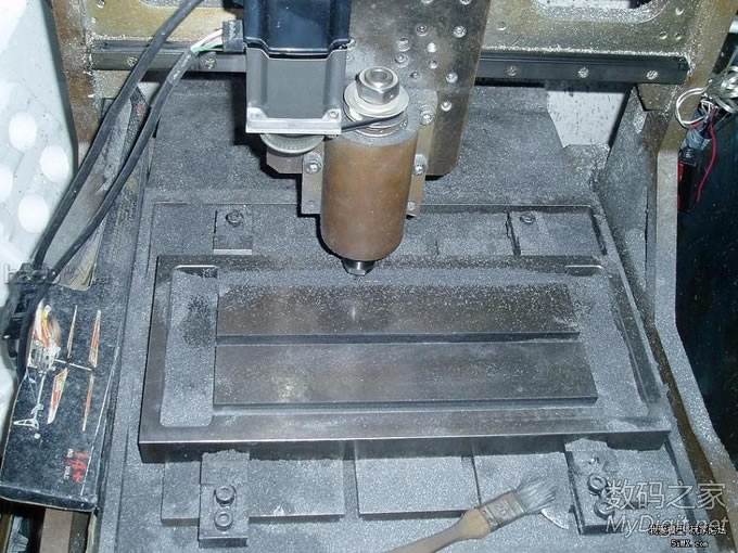 处女贴,发个自己玩的5轴雕刻机