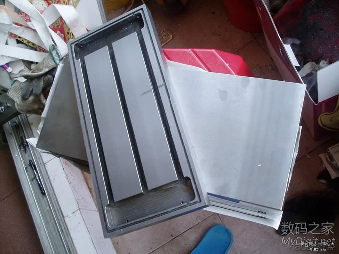 处女贴,发个自己玩的5轴雕刻机